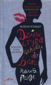 Dziewczyna wchodzi do baru